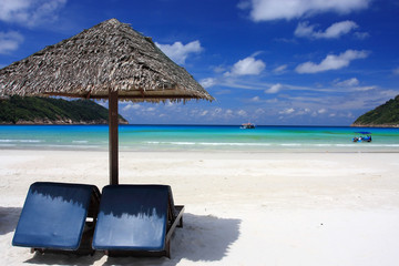 Chairs on a beautiful tropical island beach - 13015593
