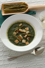 Passato di asparagi verdi - Cucina vegetariana