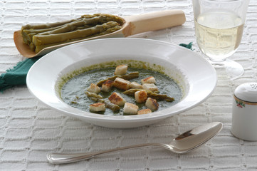 Passata di asparagi verdi - Cucina del Trentino Alto Adige