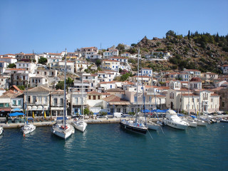 Fototapeta na wymiar Poros port and a quay