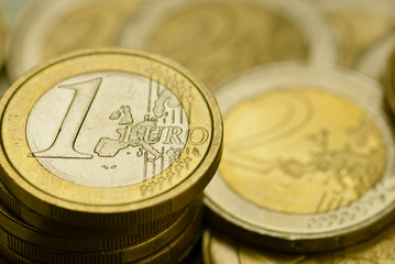 euro cash close up - argent pièces d'euros en gros plan
