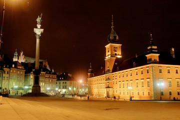 Naklejka na ściany i meble Warsaw City Hall w nocy