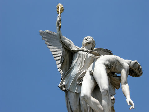 Statuen auf Berliner Schlossbr&uuml;cke