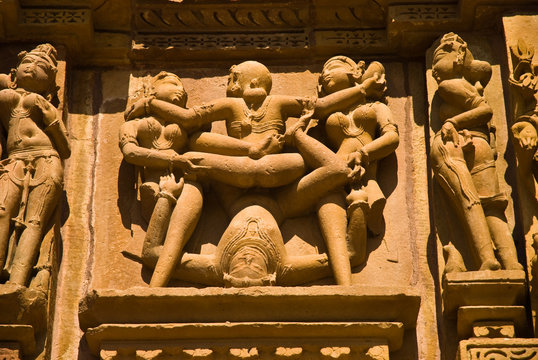 kajuraho fameous erotic sculpture