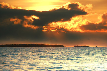 Obraz premium Sunset in the Maldives