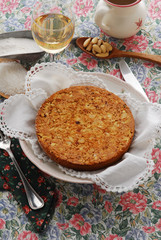 Torta di mandorle sbrisolona - Dolci tipici della lombardia