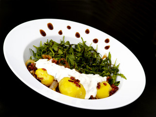 potatoes and arugola