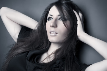 Naklejka premium Young woman portrait