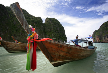 Boats on the island of Pkhi Pkhi