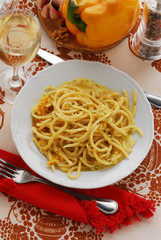 Pici con peperoni e caprino - Primi piatti della toscana