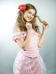 girl with daisy