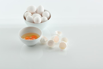 Eier_weiss_in_Porzellenschale