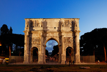 arco di Costantino a Roma in Italia