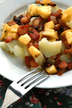 Padellata di patate e mele - Contorni della lombardia