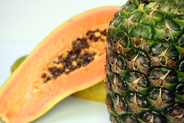 Mamão - Papaia - Abacaxi - Ananás - Piña