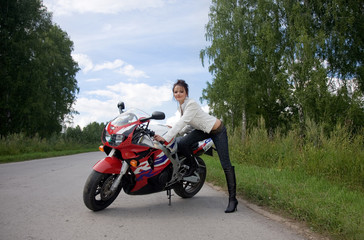 Obraz premium dziewczyna z motocyklem