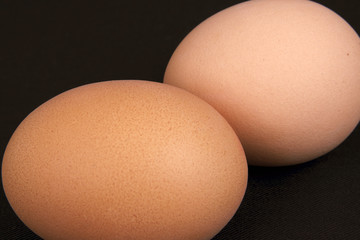 Zwei Hühnereier isoliert