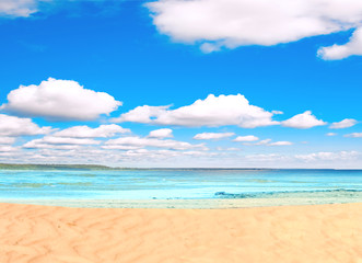 Fototapeta na wymiar Summer beach - sand, water, sky