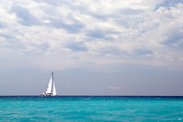 Fototapeta premium Lonely sailing boat