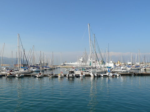 Segelboote im Hafen