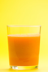 fresh carrot juice and mint