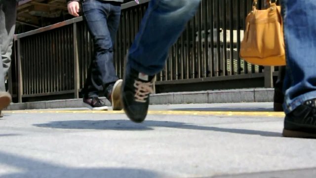 Pi&eacute;tons - HD, en acc&eacute;l&eacute;r&eacute;, time lapse