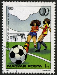 Football féminin. Timbre postal. 1985. Magyar Posta.