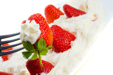 cream and strawberries topping