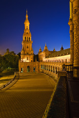 Fototapeta na wymiar Plaza de Espana w nocy, Sevilla, Hiszpania