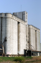 grain storage tanks © Sorin Popa
