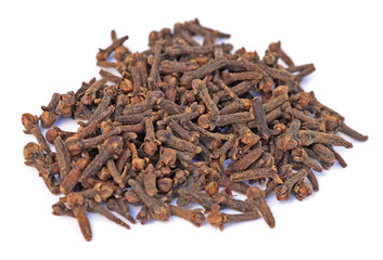 des clous de girofle