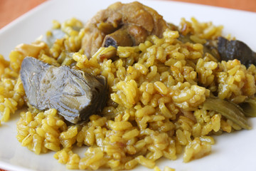 Paella valenciana típica