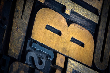 letter wood 9