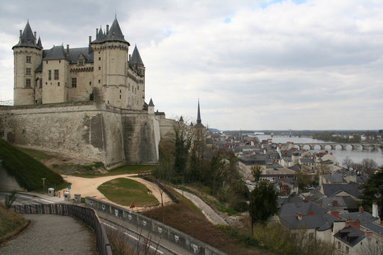 chateau et ville de saumur