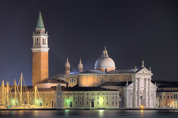 Fototapeta na wymiar San Giorgio Maggiore bei Nacht
