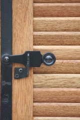 volet bois persi&eacute;nne