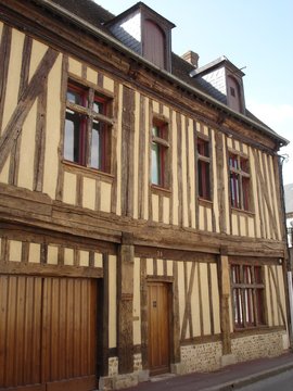 Maison à colombages à Verneuil-sur-Avre (Haute-Normandie, Eure)
