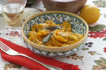 Tortelli di zucca - Primi piatti Emilia Romagna