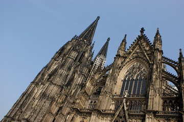 Kölner Dom aus seitlicher Sichtweise