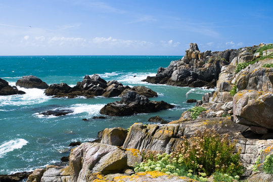 La c&ocirc;te sauvage de l'&icirc;le d'Yeu en Vend&eacute;e