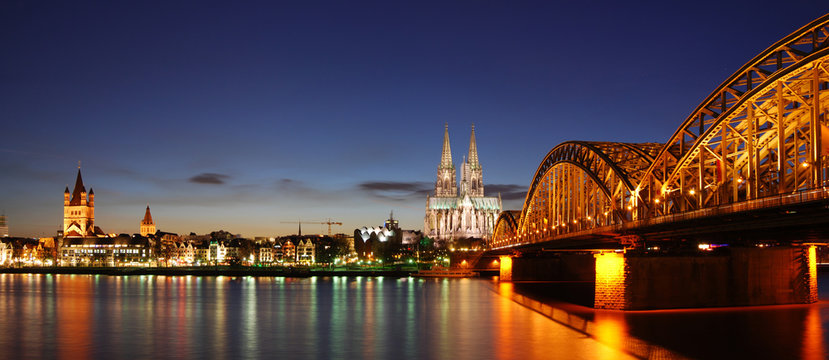 K&ouml;ln bei Sonnenuntergang