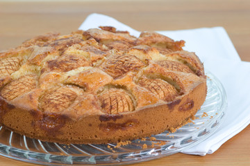 Apfelkuchen auf Glas