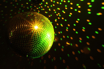 Disco ball green - yellow