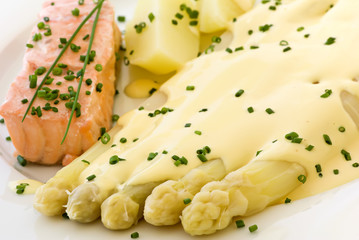 Spargel mit Lachs