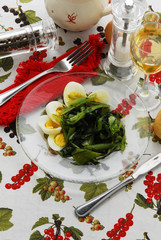 Cicoria lessata e uova in insalata - Contorni