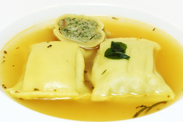 Maultaschensuppe