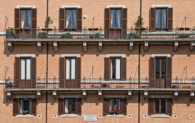 Fototapeta na wymiar Balconies in Rome, Italy