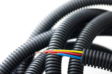 image, fil électrique et tube - matériel d'électricien sur blanc