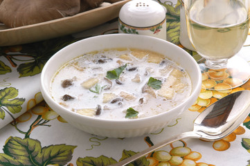Zuppa di patate ai funghi e crescione - Primi Trentino Alto A.