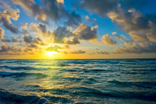 Fototapeta Sunrise, Atlantic ocean coast, FL, USA
